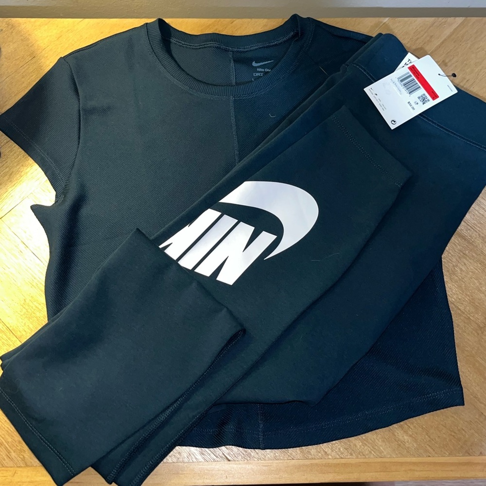 Nike Activewear Set NWT